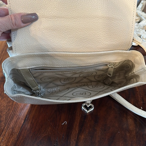 Stunning Cream Brighton Leather Purse
